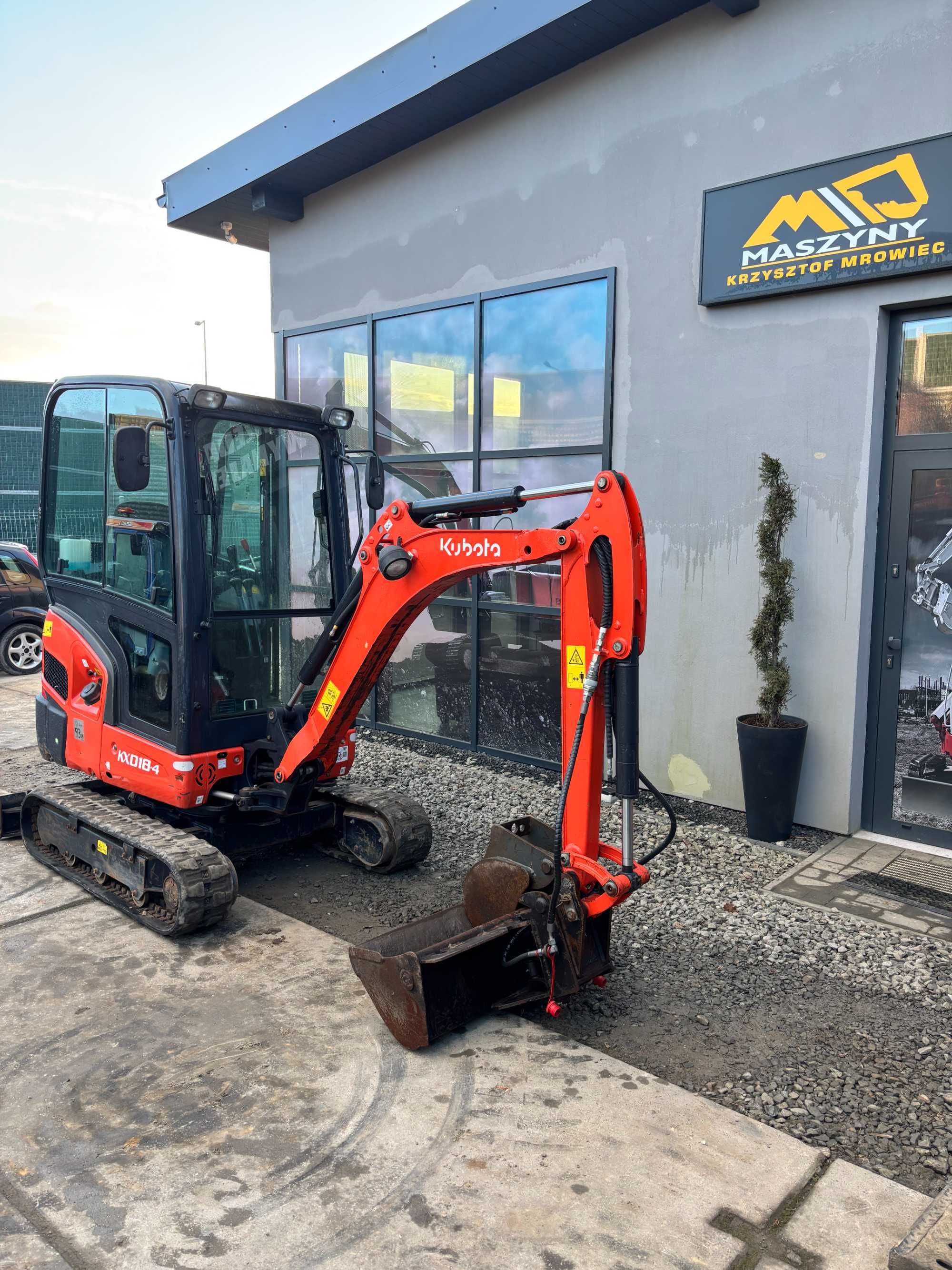 Minikoparka Kubota KX018-4 z 2021r szybkozłącze skarpowa uchylna sprow