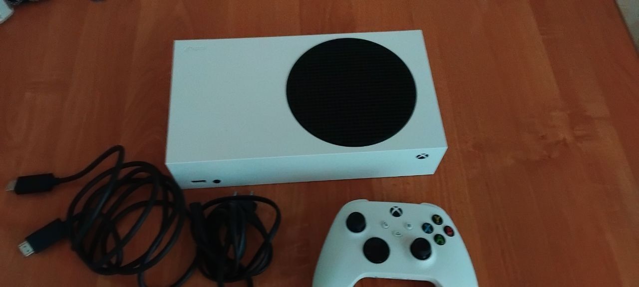 Xbox series s в хорошем состоянии