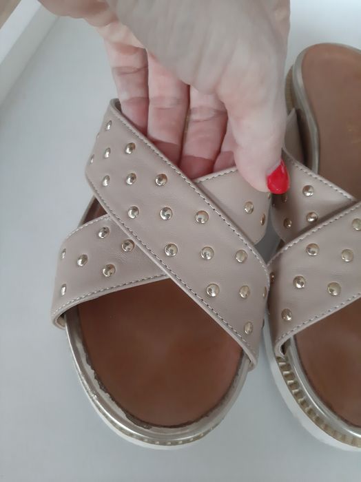 Badura klapki sneakersy 37