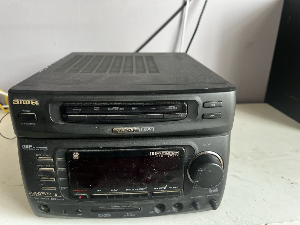 sistema de áudio Aiwa modelo NSX-D757R