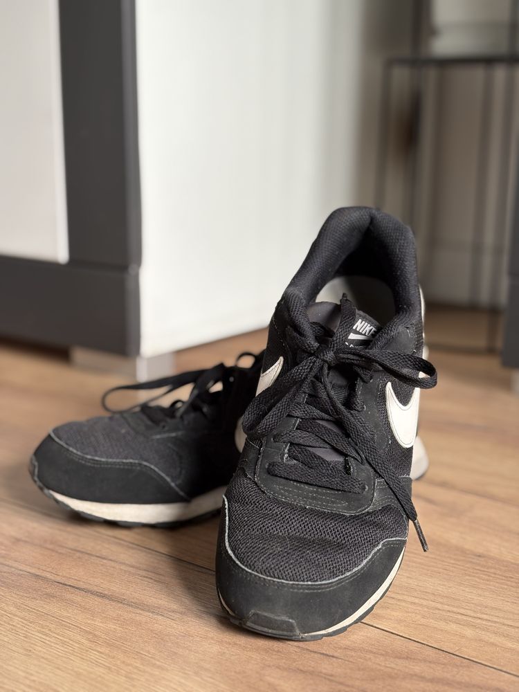 Buty nike md runner 2