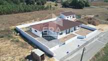Moradia T4 NOVA, em Carriço, Pombal