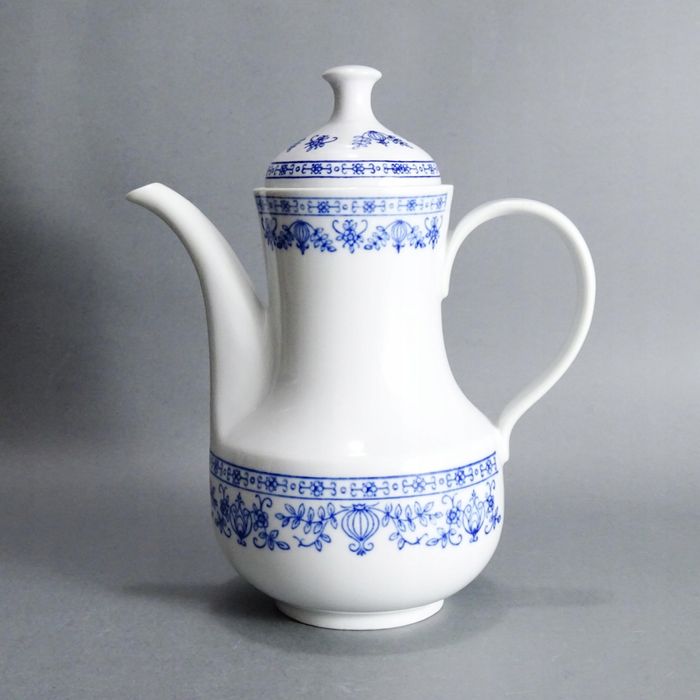 piękny dzbanek porcelanowy wzór cebulowy słomkowy