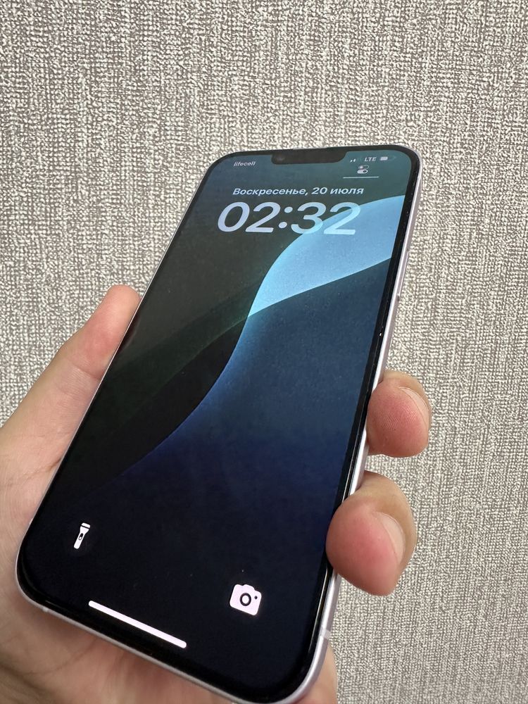 Продам 14 Plus 256 gb в идеальном состояний ! Аккамулятор 98 %