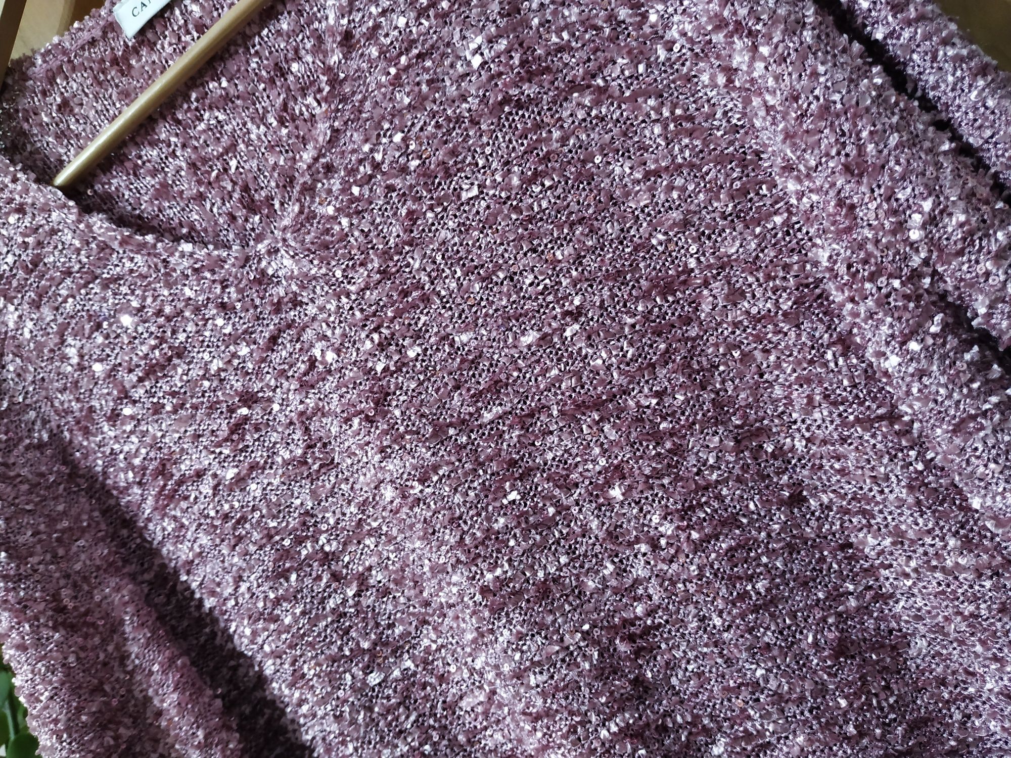 C&A różowy sweter glamour cekiny