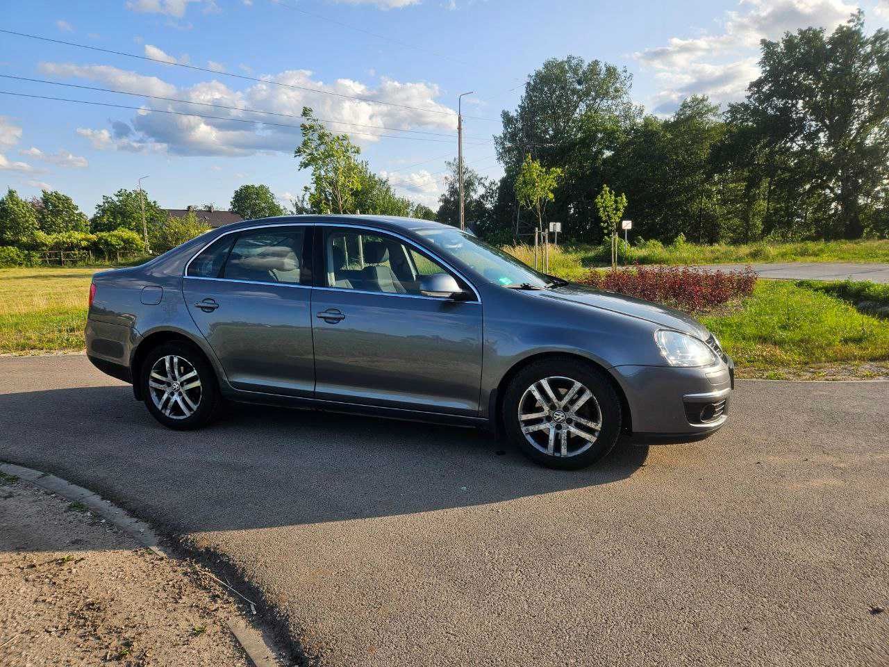 Volkswagen Jetta 2.0 TDI (140 KM)