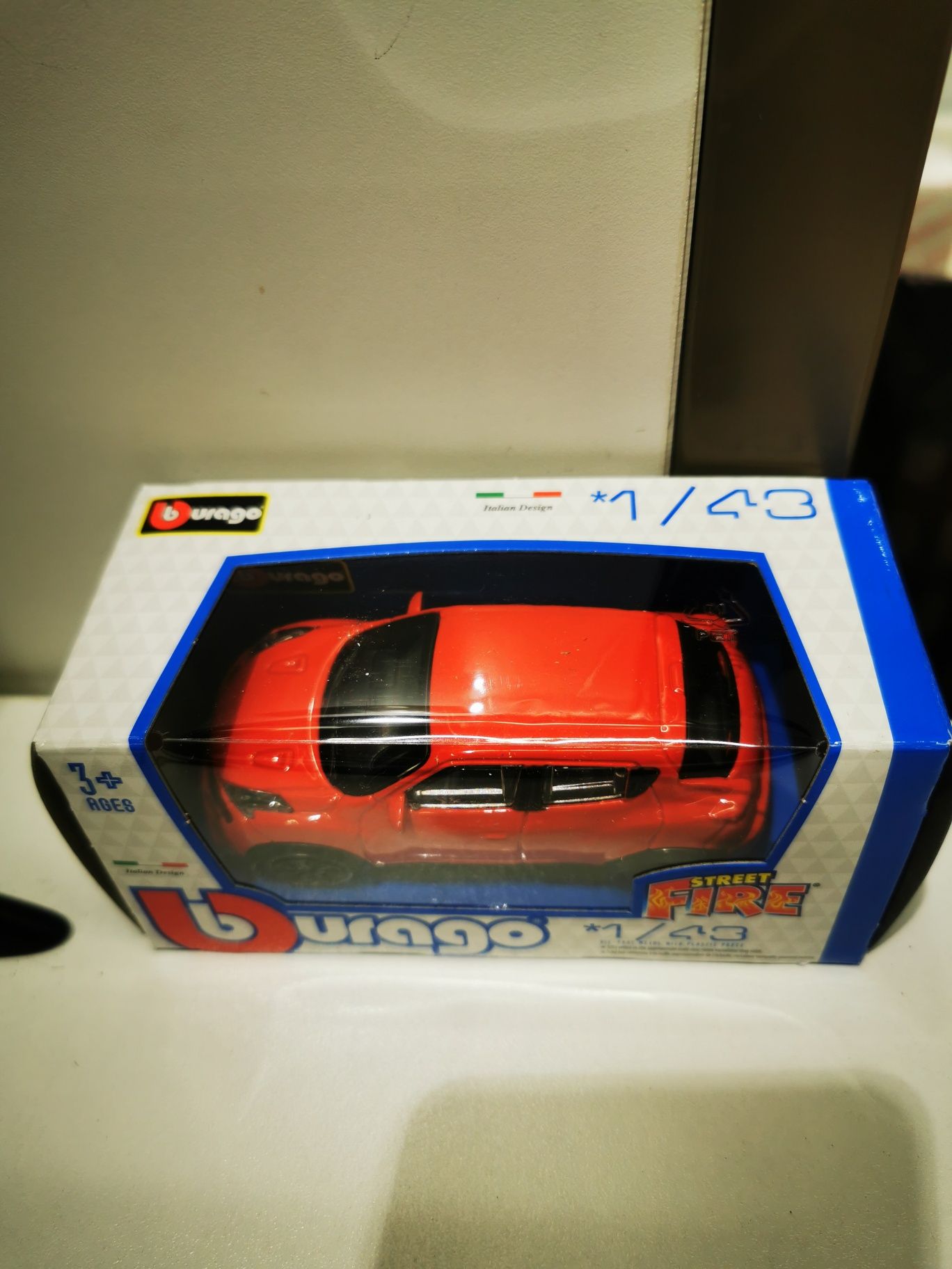 Nissan Juke-R Burago 1/43