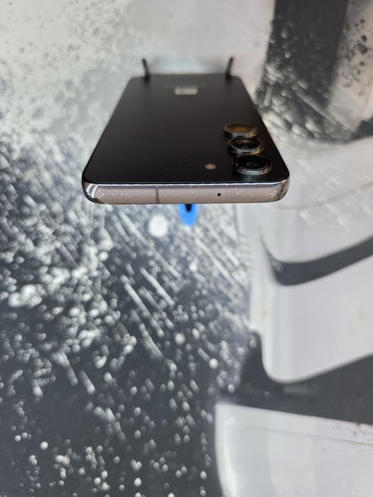 Samsung S23 Black 256 gb 
Телефон в нормальному стані ,