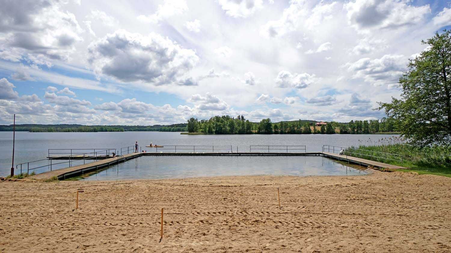WYNAJEM DOMEK LETNISKOWY z dużą działką w Chrzypsku TANIO!! ( 5 OSÓB )