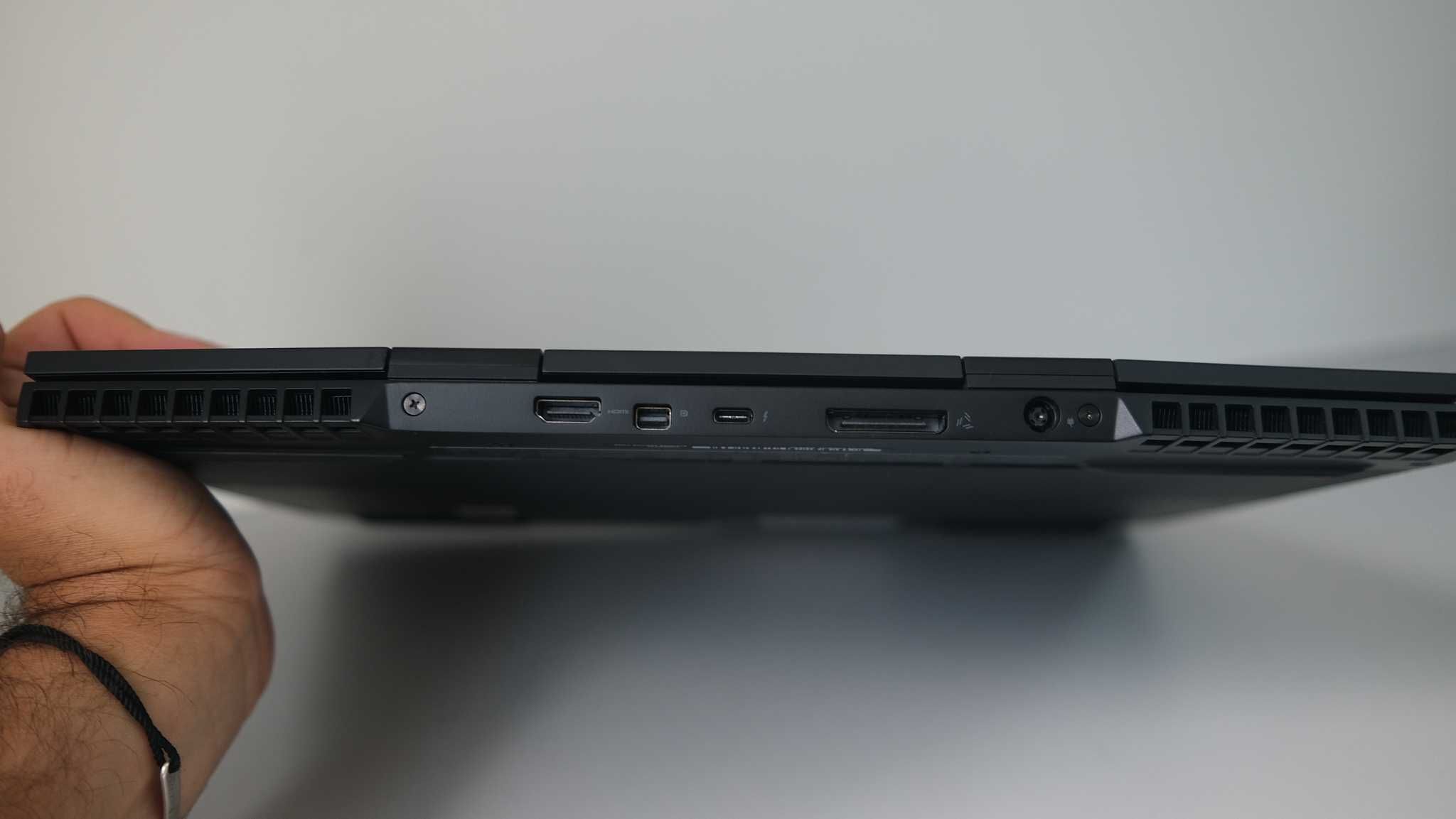 Alienware M 15 i7 9750 H 1tb HDD 256 SSD GTX 1660 Ti  15,6 FHD  100%
