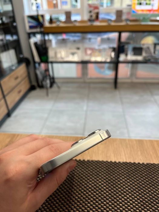 Apple iPhone 16 Pro Max 256gb e-sim White Titanium