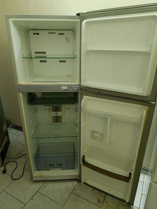 Холодильник самсунг, рабочий