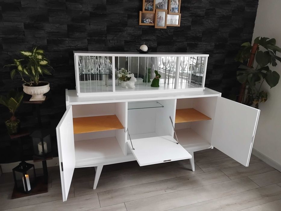 Kredens  drewniany stan perfekcyjny