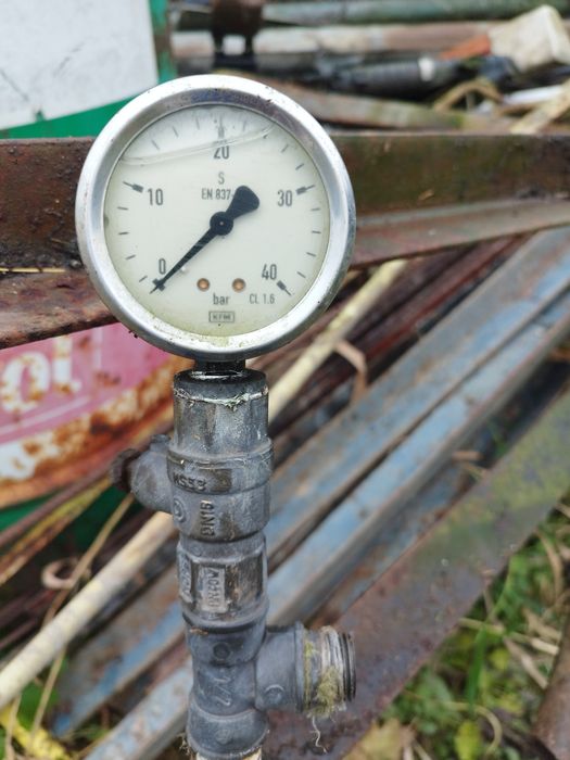 Zawór bezpieczeństwa, manometr zbiornika LPG