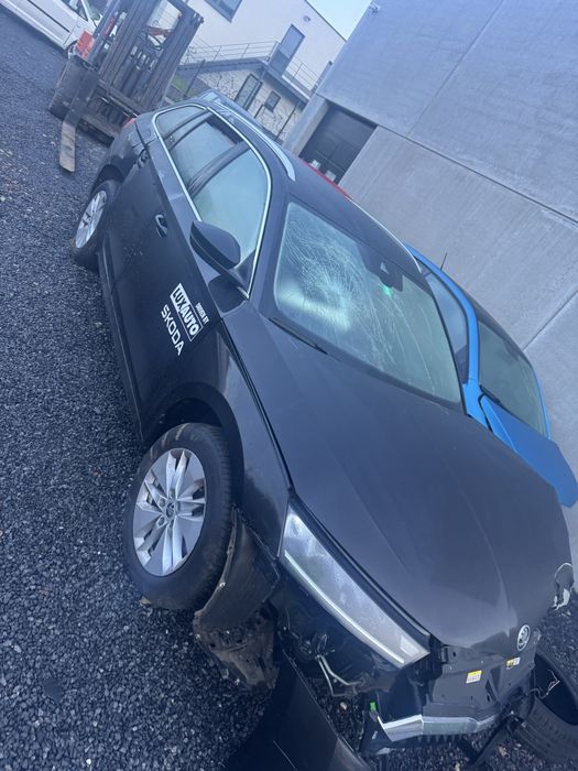 Skoda Octawia 2litr automat Nowa uszkodzona