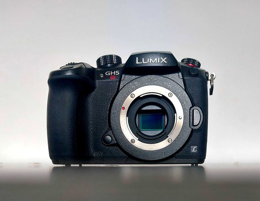 Aparat Panasonic Lumix GH5S body 2 baterie bezlusterkowiec 4K futerał