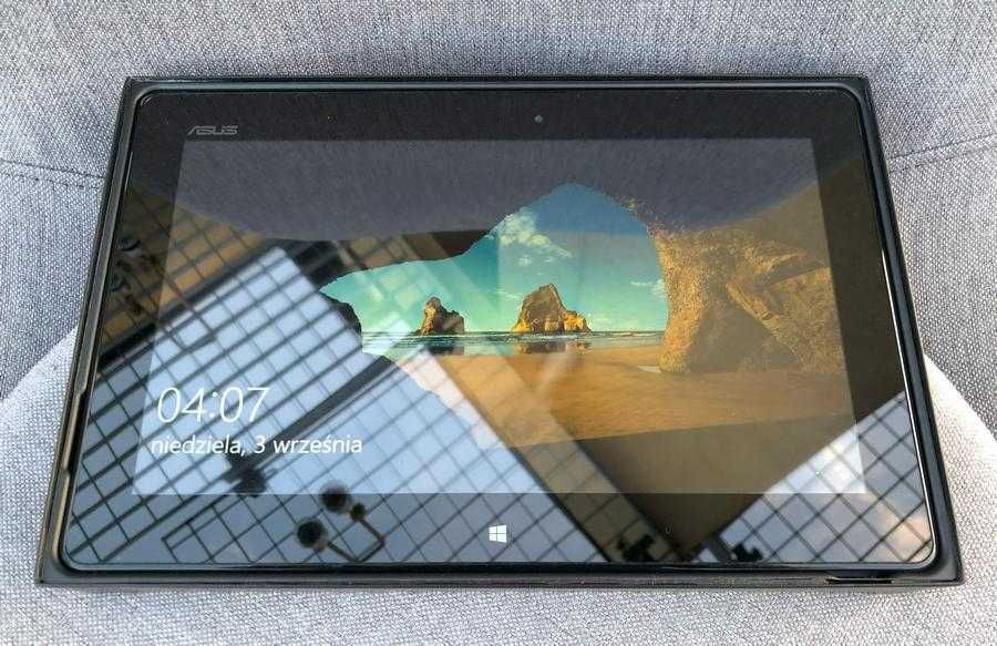 Tablet Asus Vivotab Smart ME400C z Windows 10 - W Doskonałym Stanie!