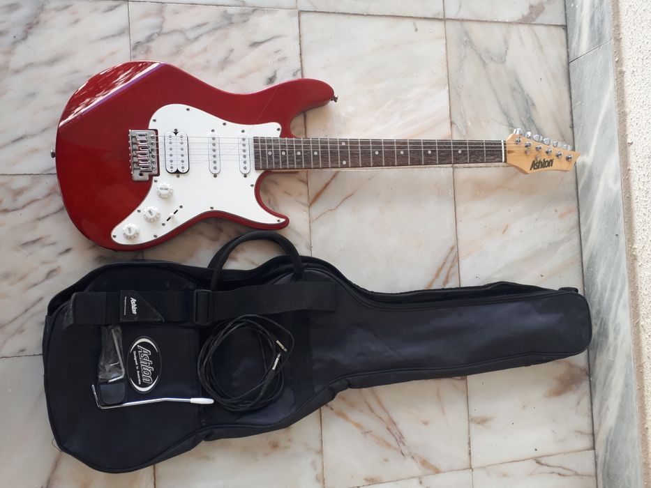 Guitarra Elétrica