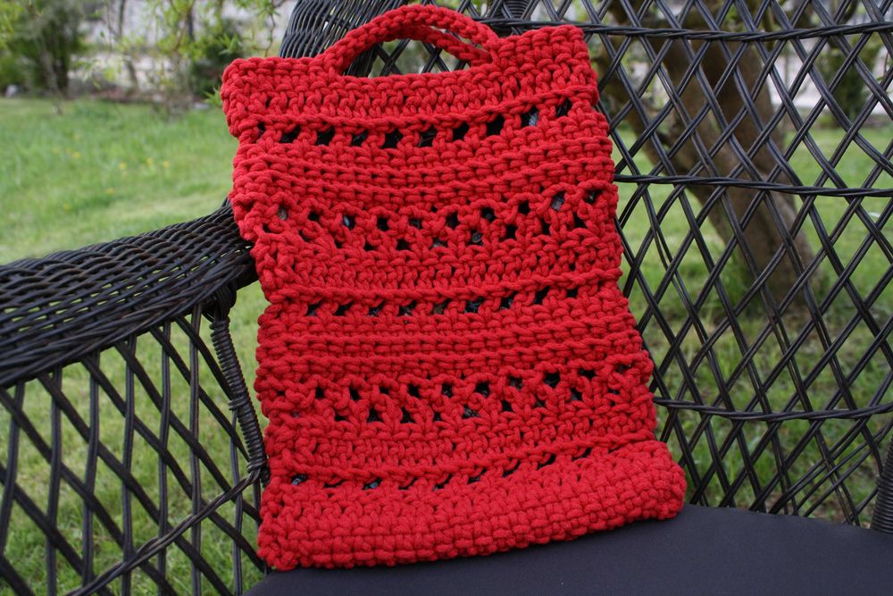 Czerwona torebka szydełkowa ażurowa, podszewka z kieszonką, bawełna