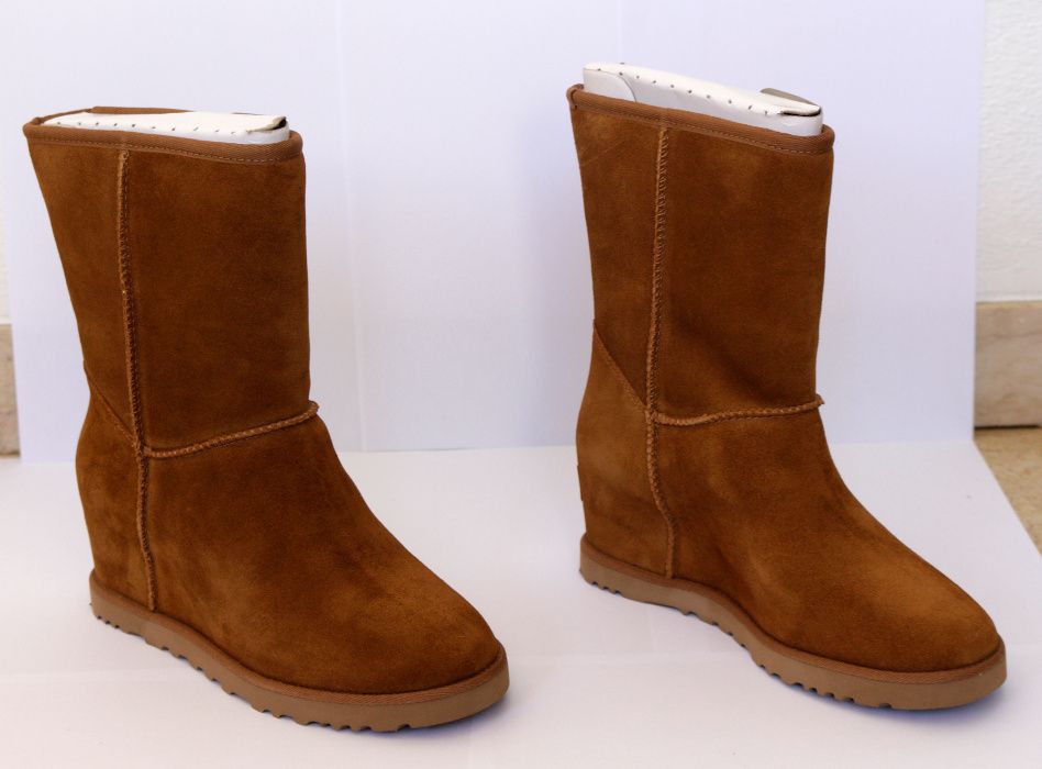 Botas UGG - Women Classic Femme Short // Tamanho: 38 // Cor: Chestnut