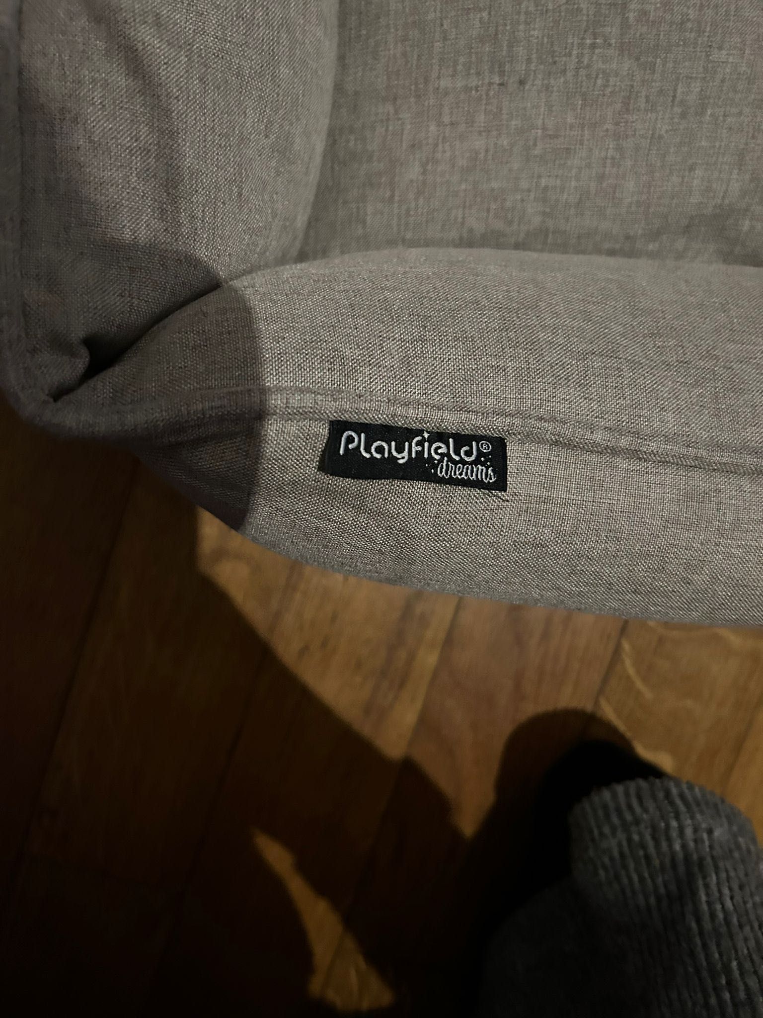 Cama cão Playfield como nova