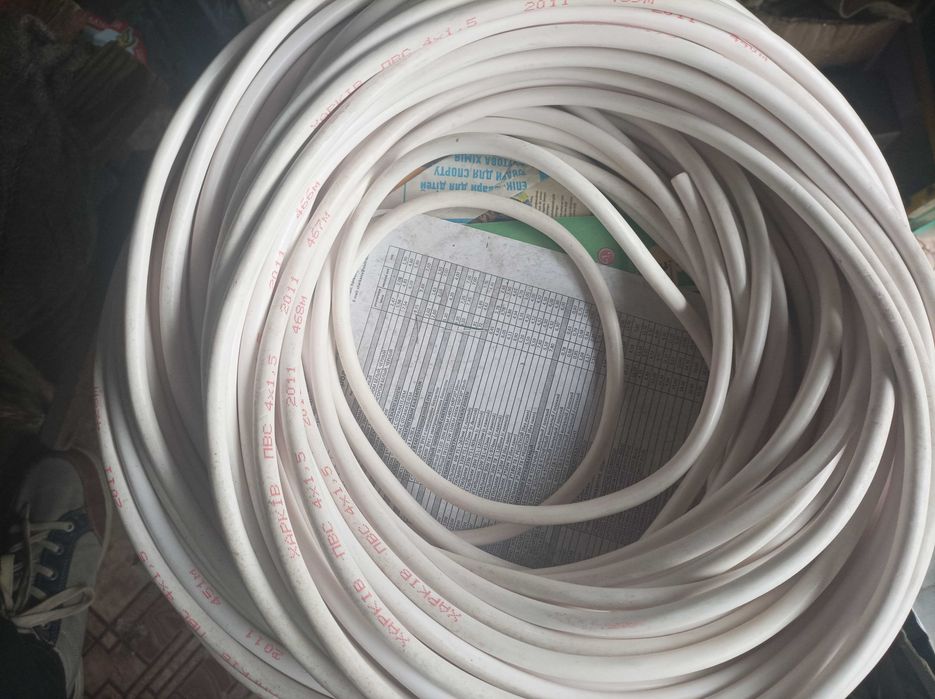 Кабель, провод ПВС  (4 х 1,5 мм²)