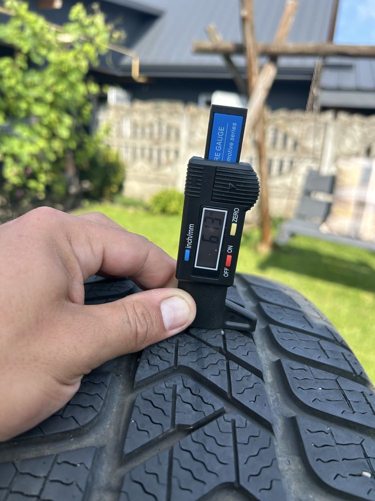 Комплект дисків з гумою 215/55 R16 5x108