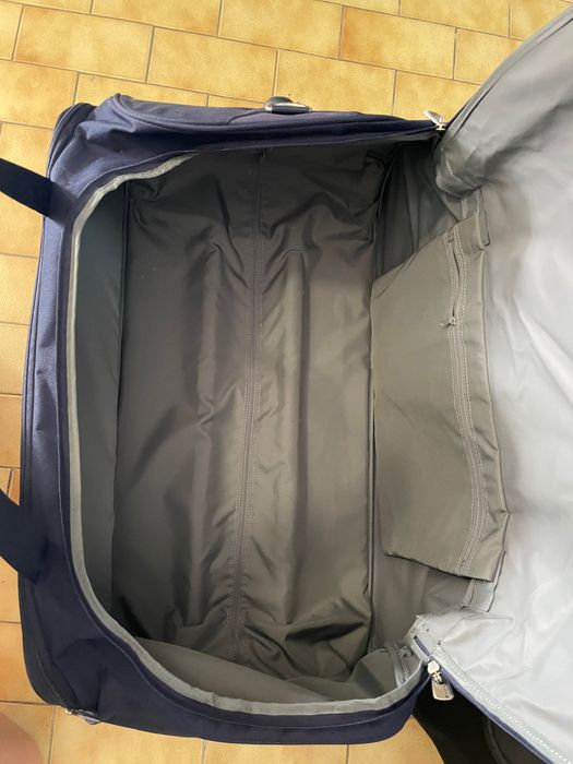 Mala de viagem da Delsey em tecido azul escura