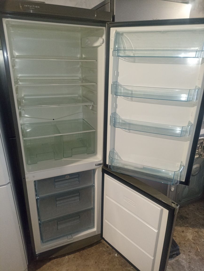 Продам холодильник фірми Електролюкс вис 174см