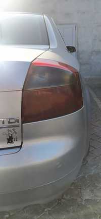 Farolim Dir Audi A4 b6 de 2002