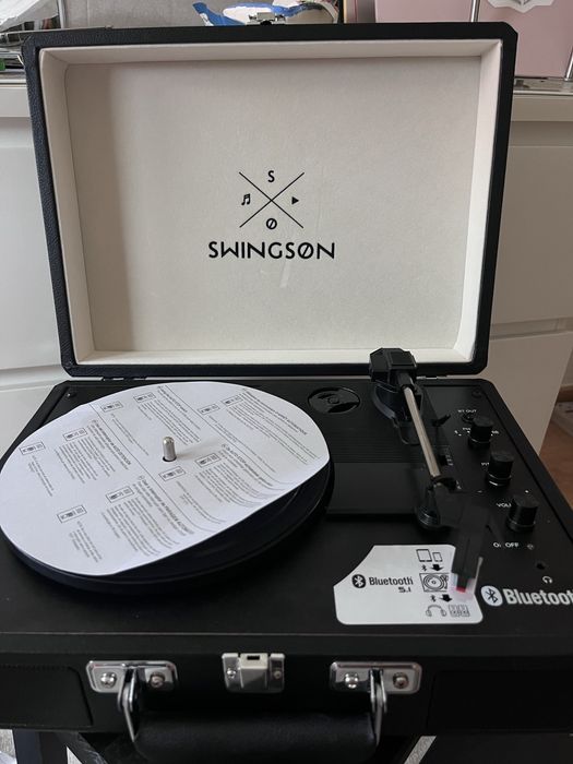 Gira-discos SWONGSON