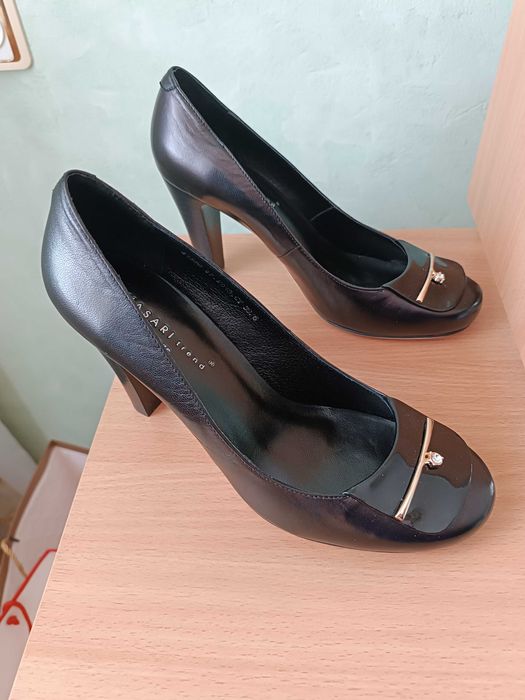 Туфлі чорні 39 розміру нові