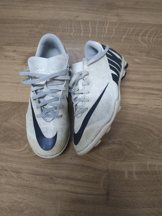 Pitons Nike Mercurial