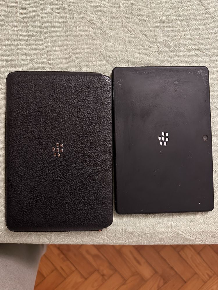 Tablet BlackBerry PlayBook 16GB com capa e carregador
