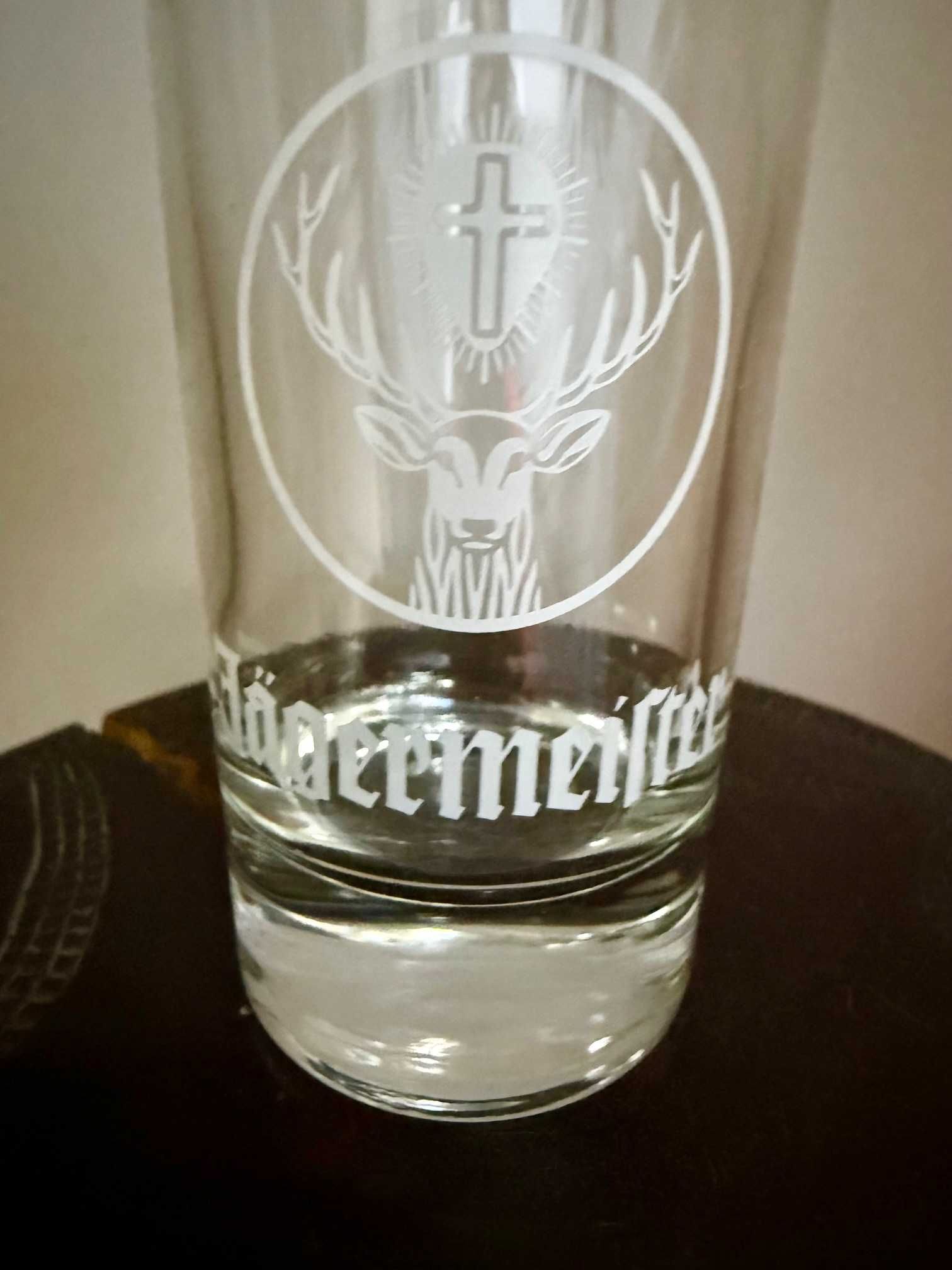 Kieliszek firmowy Jägermeister, poj. 150 ml, nowy