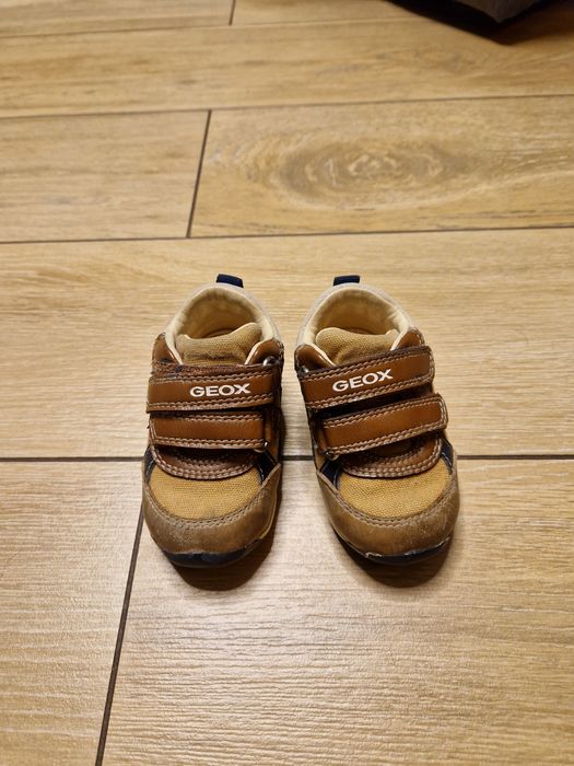 Buty dziecięce geox 19