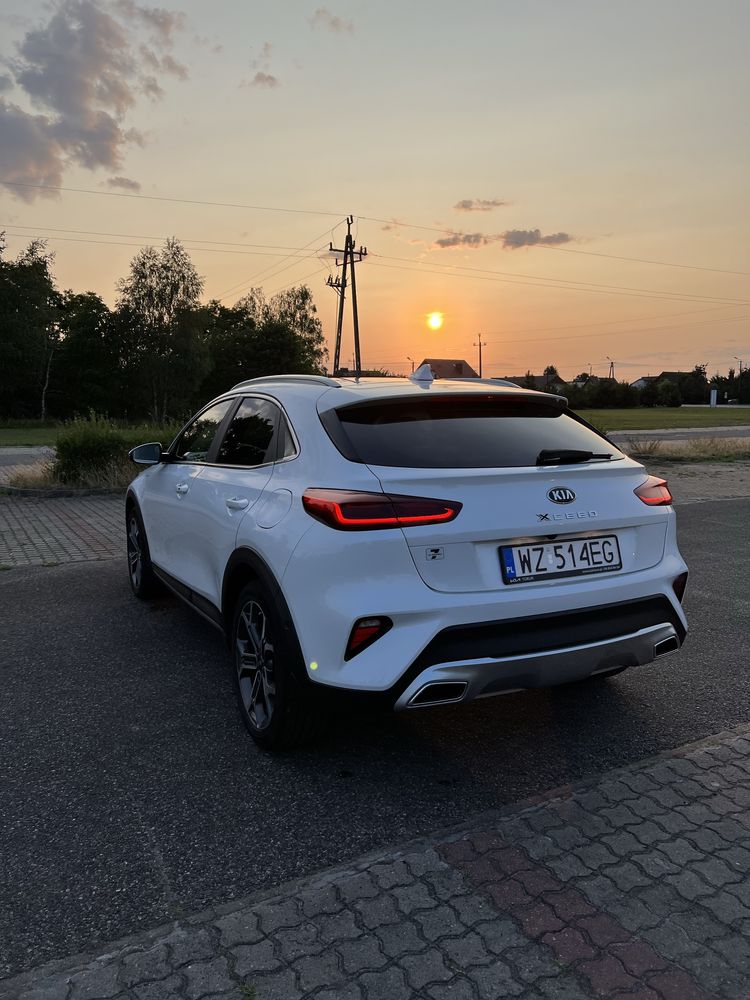 Kia xceed 2021 plug-in business line 1.6 GDI PHEV 141KM