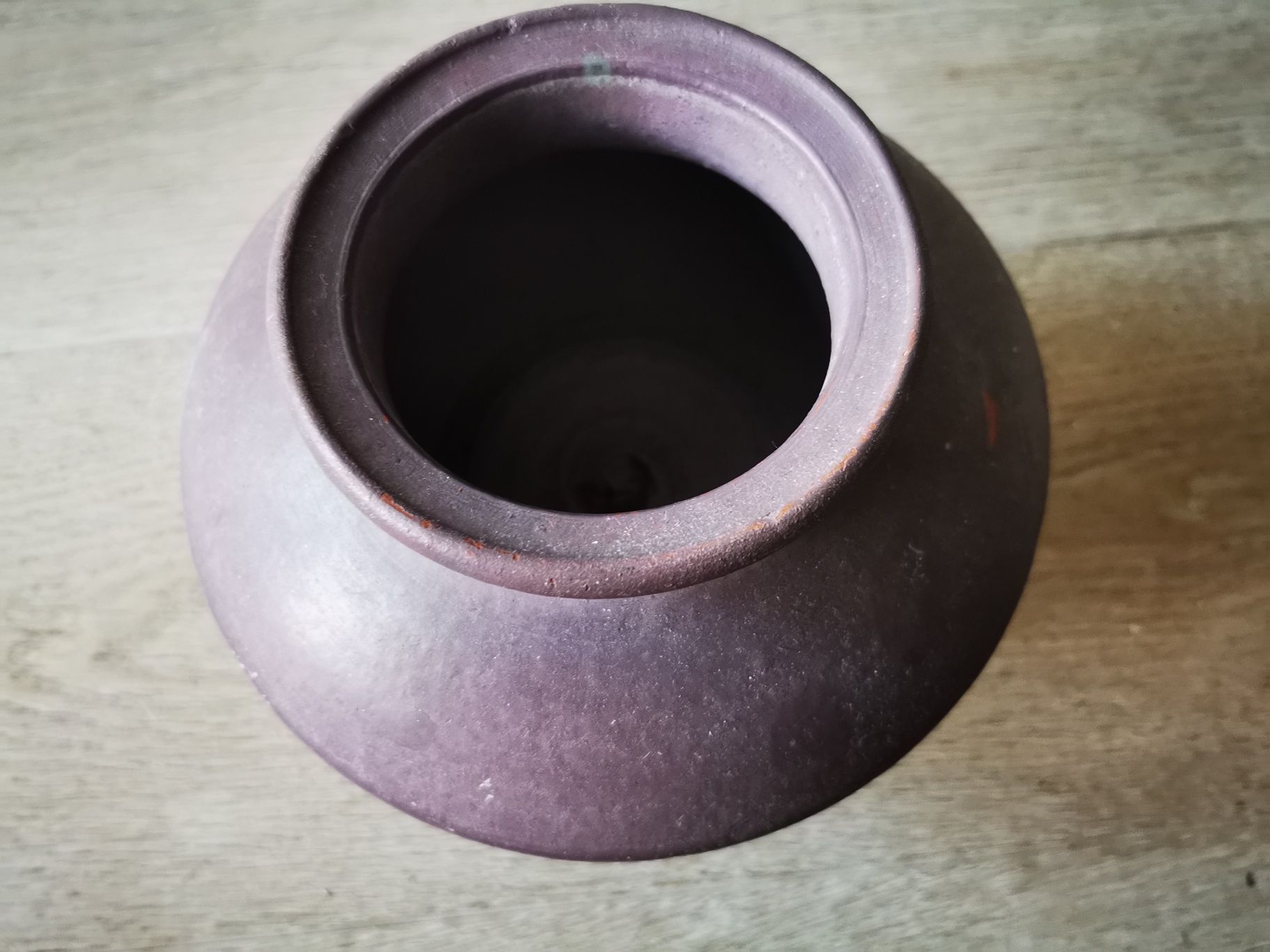 Wazon ceramiczny fioletowy retro