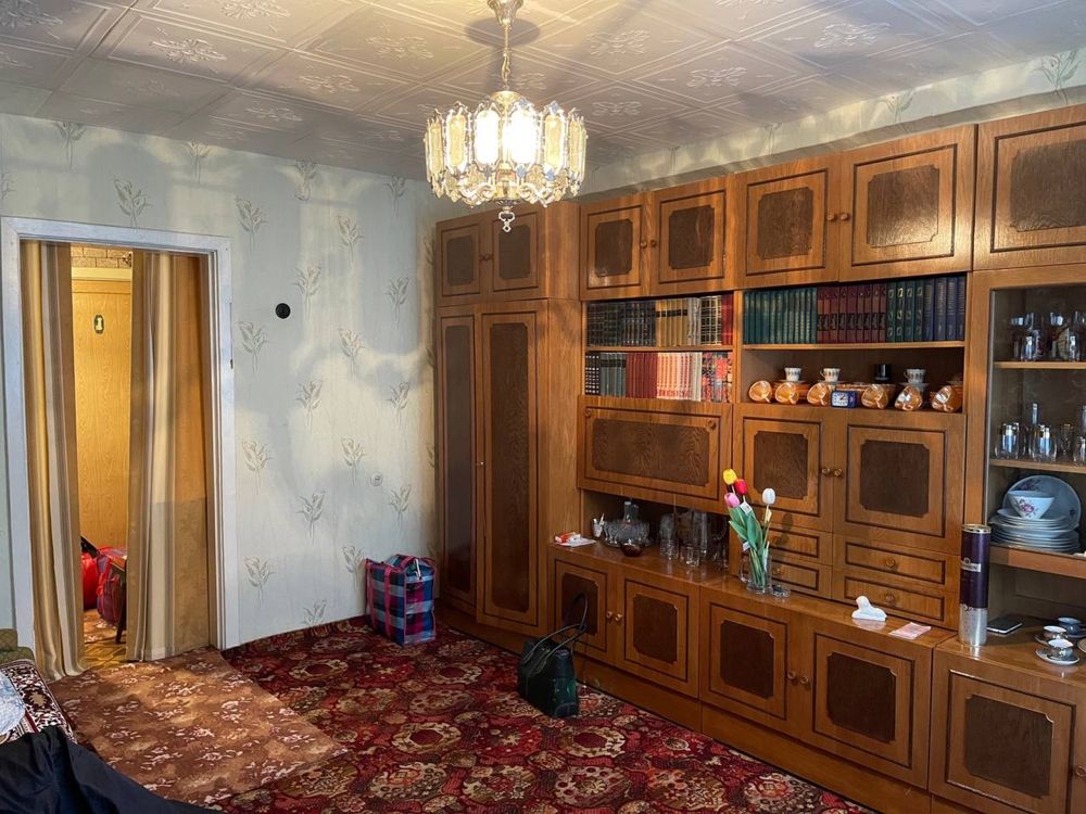 Продам СРОЧНО квартиру 4-х комн. в г.Курахово