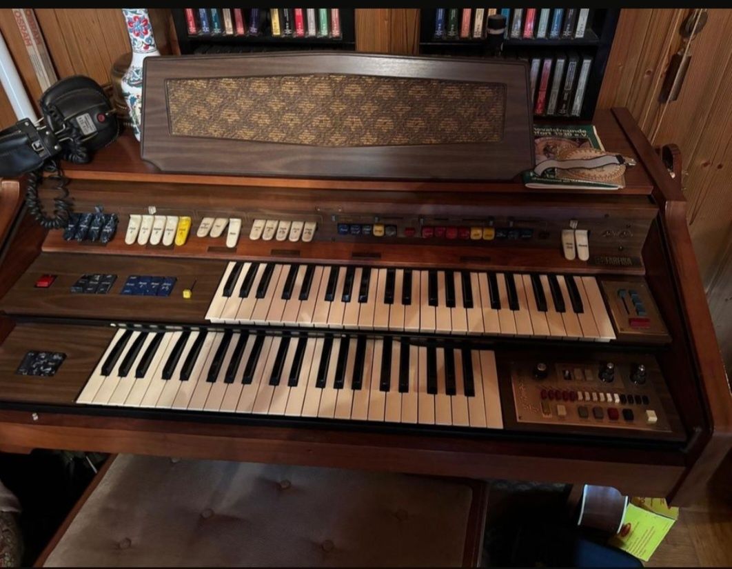 Organy  Orgel Farfisa