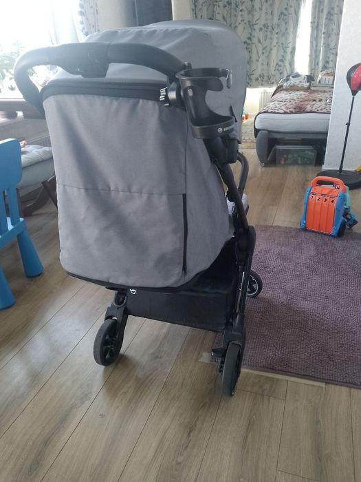 Дитяча прогулянкова коляска Easy walker