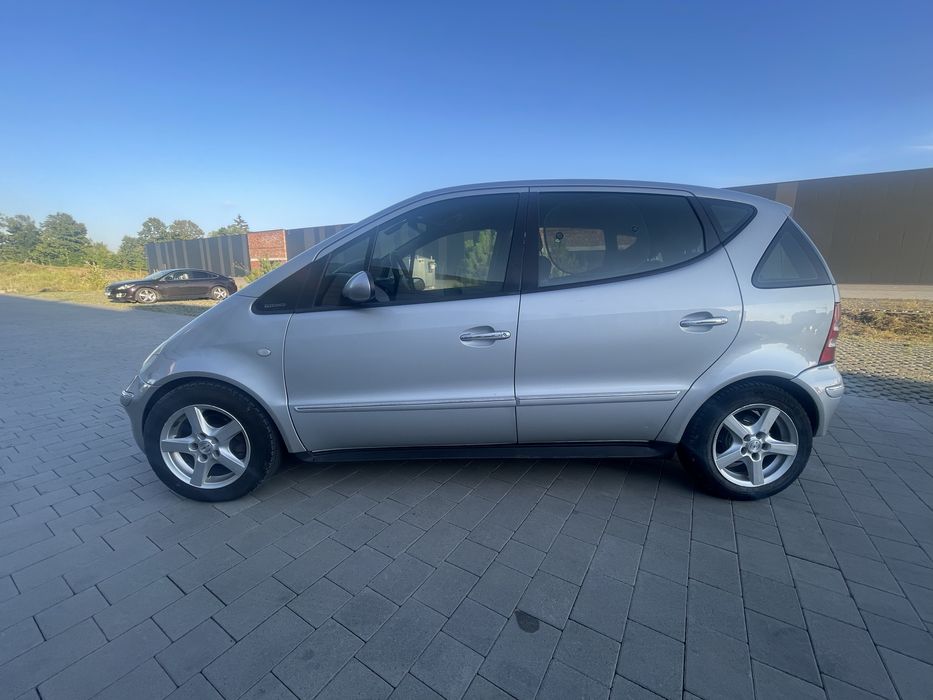 Машинка в доброму стані на автоматі