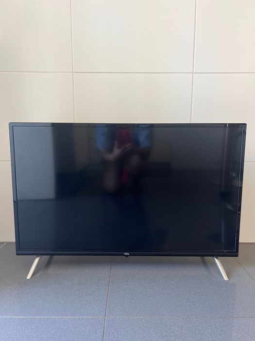 TV TCL 32" à venda