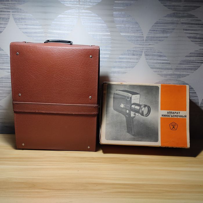 Продам квнопроектор та кінокамера!