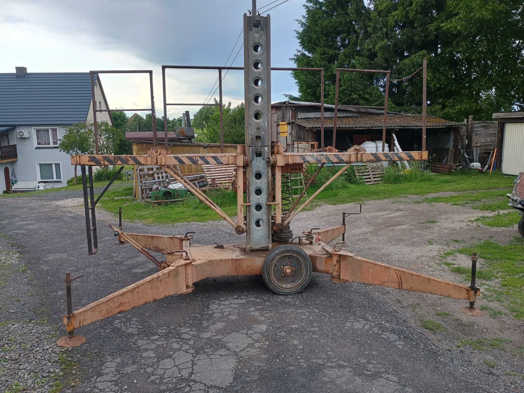 Podest roboczy typu FHB 10m
