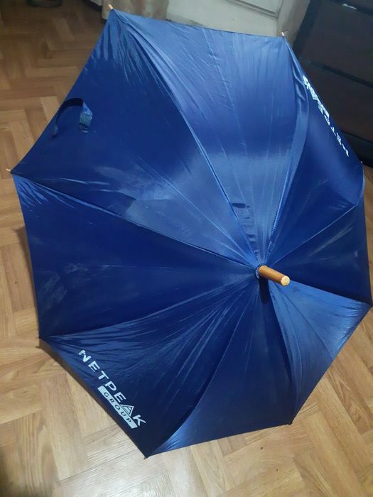 Парасолька  під ремонт.