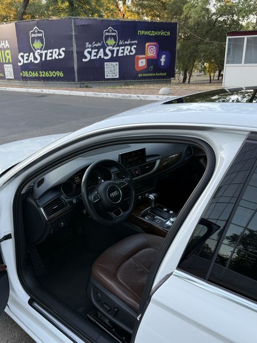 Продам авто Audi a6 c7 2015