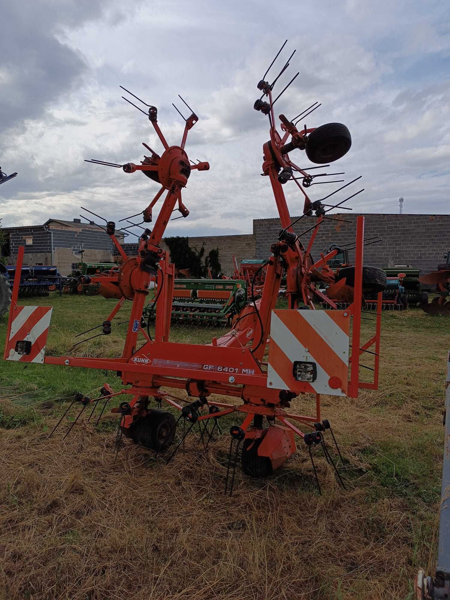 pająk przetrząsacz kuhn GF 6401 MH DigiDrive claas vicon pottinger