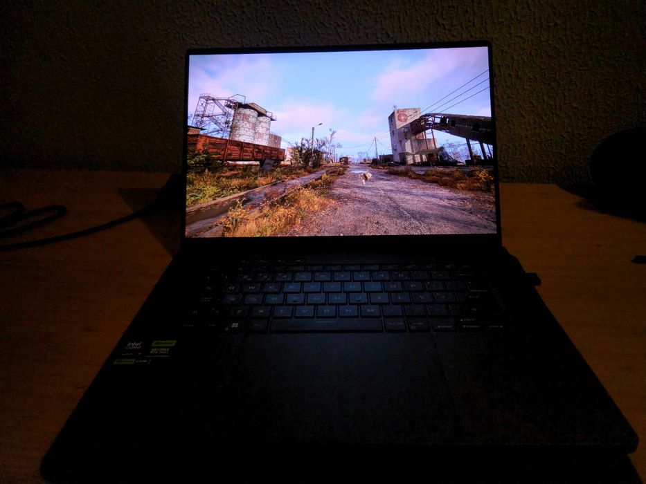 Asus ROG Zephyrus G16 GU605M RTX 5090