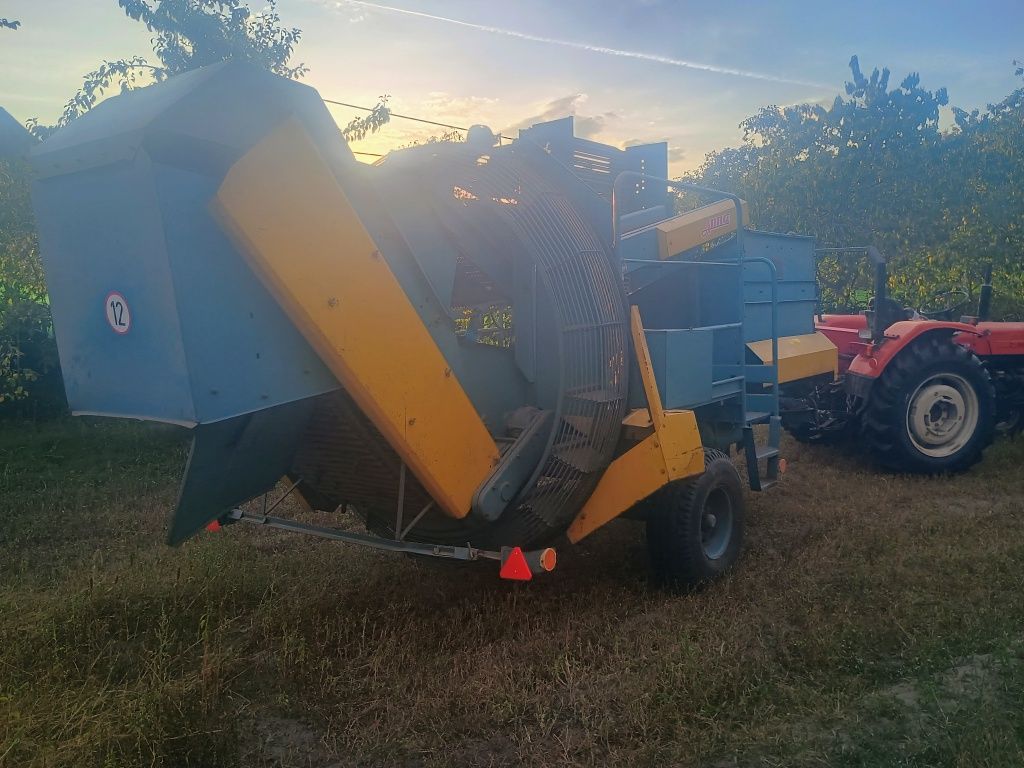 Kombajn Anna 644 igła stan idealny w oryginalnym lakierze 10ha od nowo
